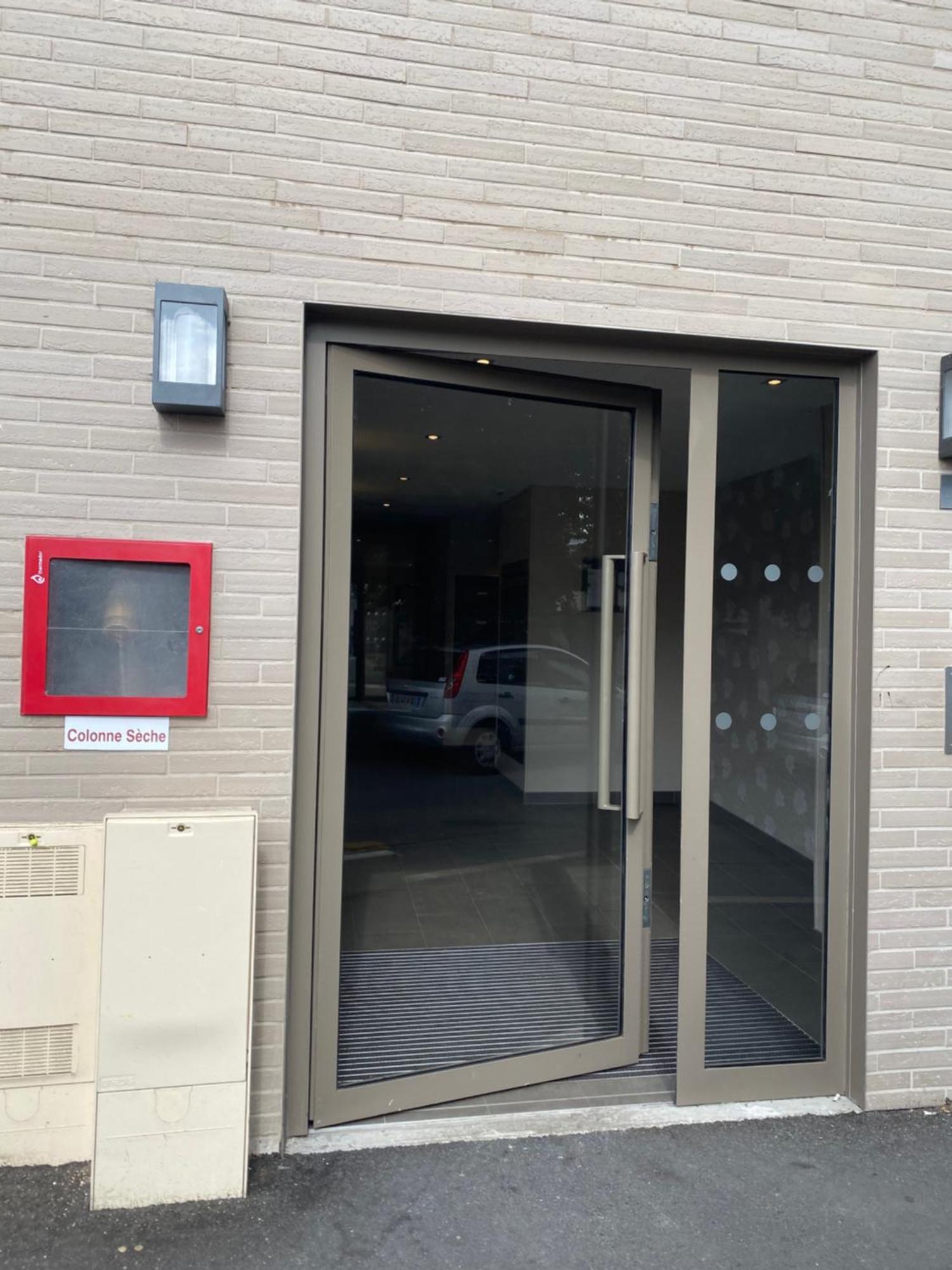 Appartamento Charme Citadin Villemomble Esterno foto